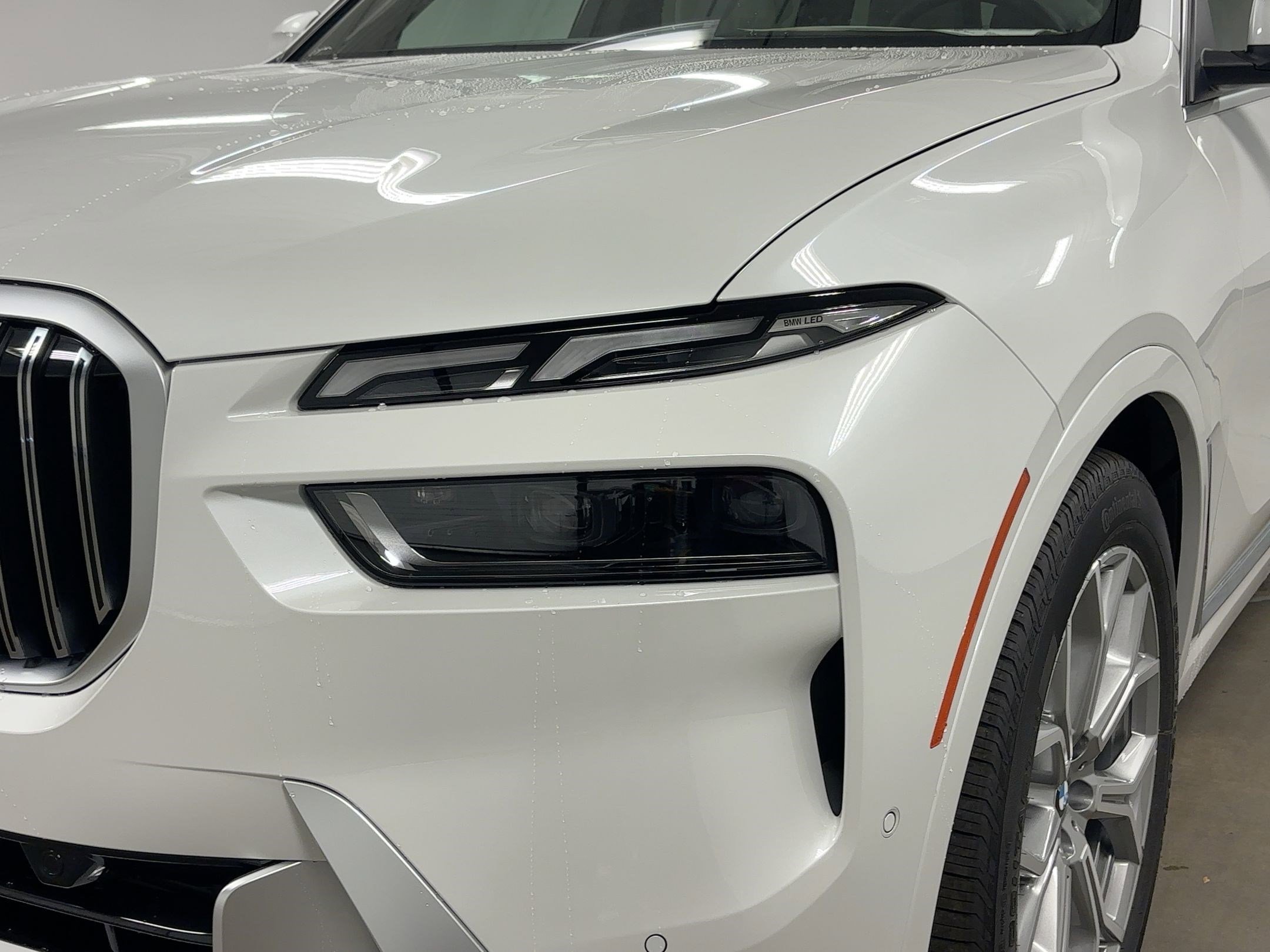 New 2026 BMW X7 xDrive40i w/ Premium Package image 9