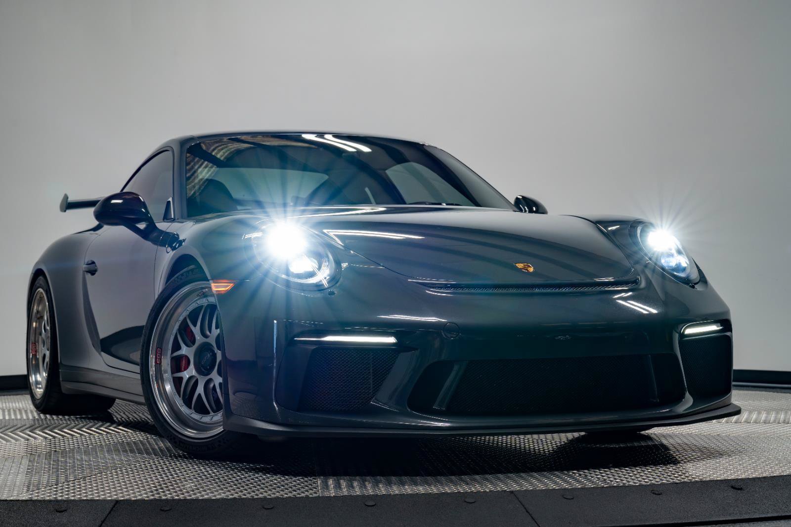 Used 2018 Porsche 911 GT3 RWD image 30