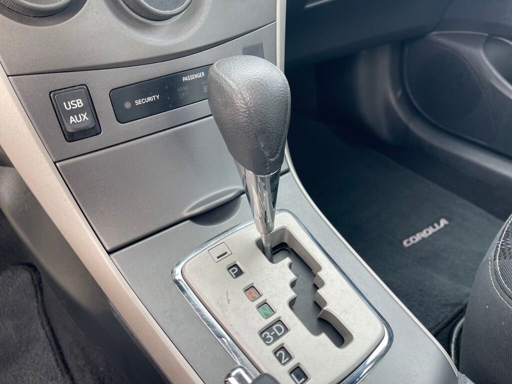 Used 2013 Toyota Corolla S image 12