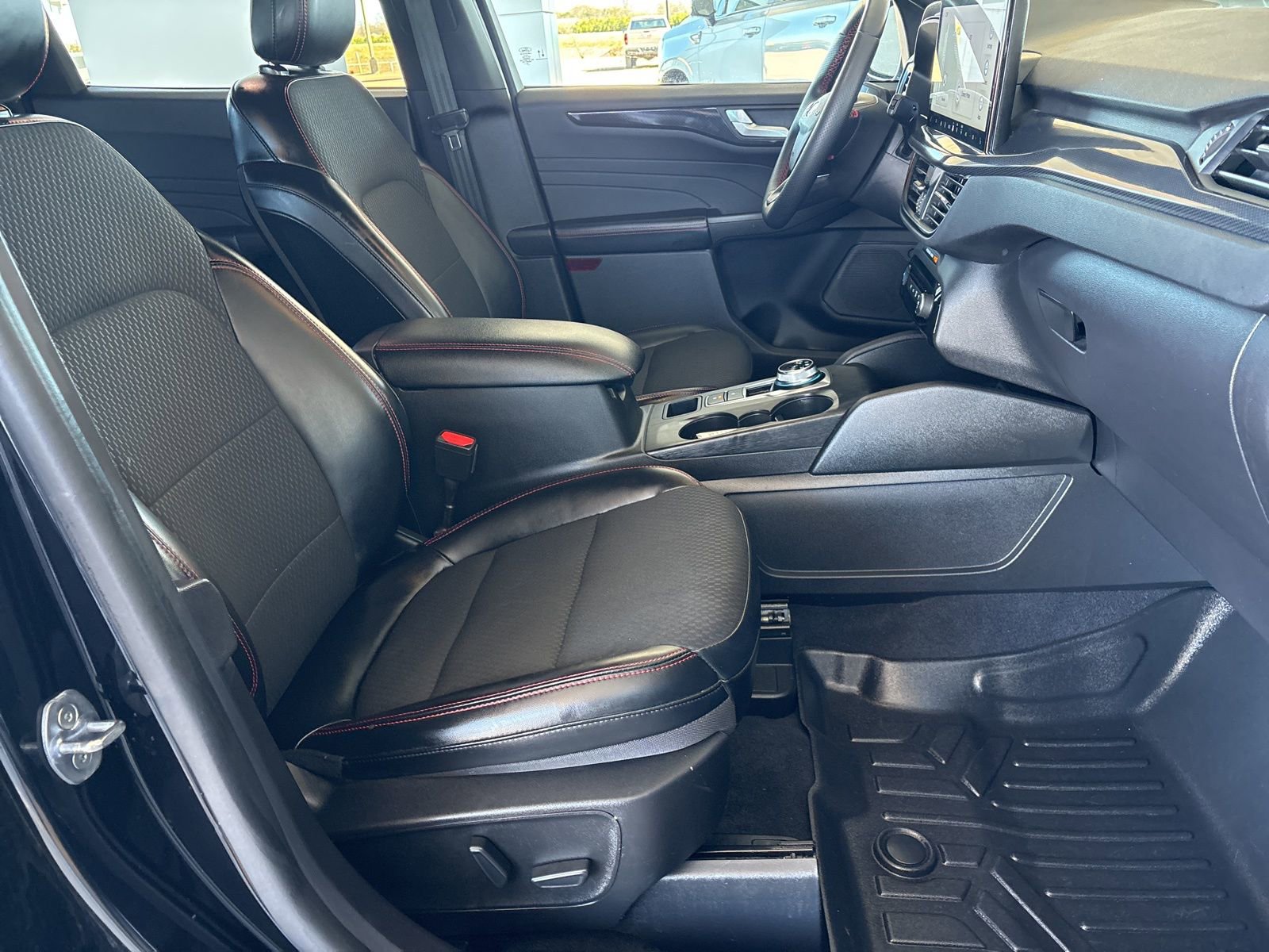 Used 2023 Ford Escape ST-Line Elite image 14