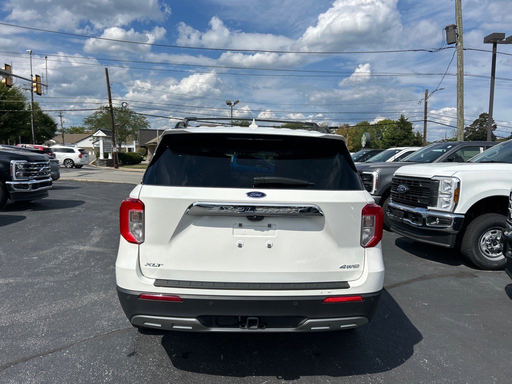Used 2023 Ford Explorer XLT w/ Equipment Group 202A image 14