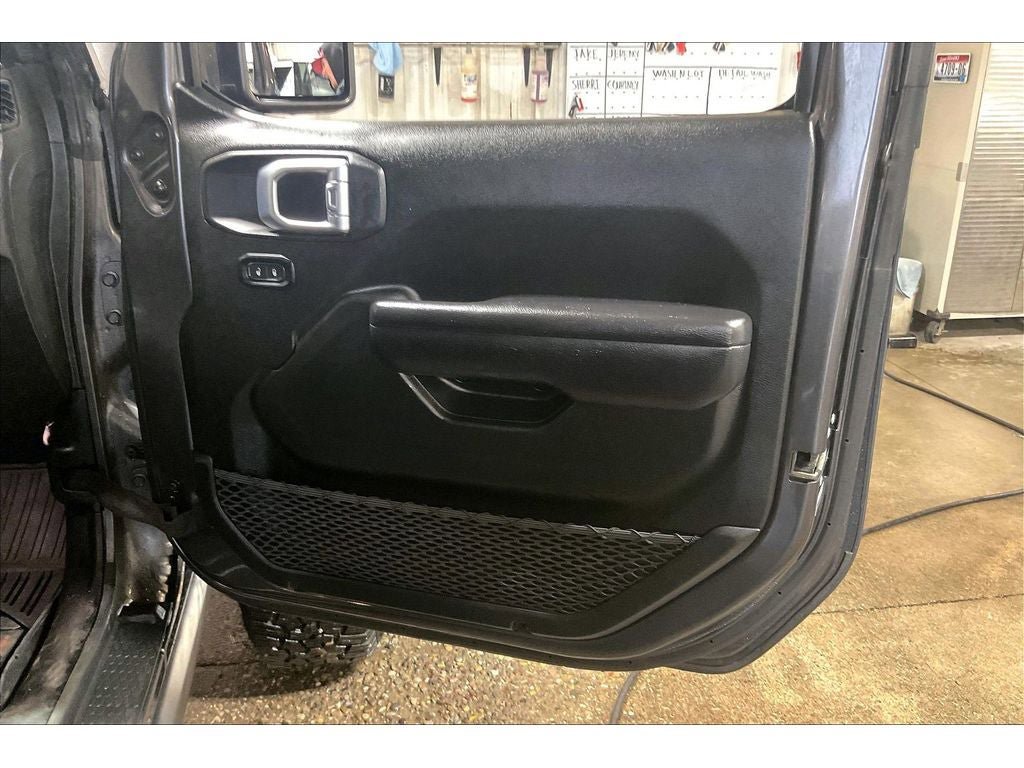 Used 2021 Jeep Gladiator Rubicon w/ Cold Weather Group AWD/4WD image 25