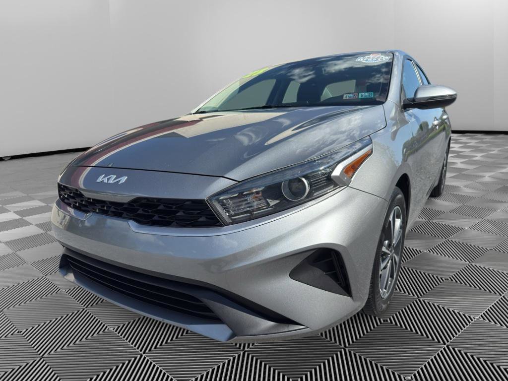 Used 2023 Kia Forte LXS w/ LXS Technology Package FWD image 1
