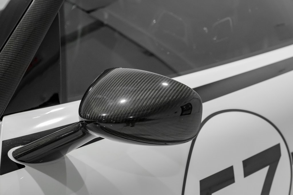 Used 2015 Porsche 918 Spyder image 39