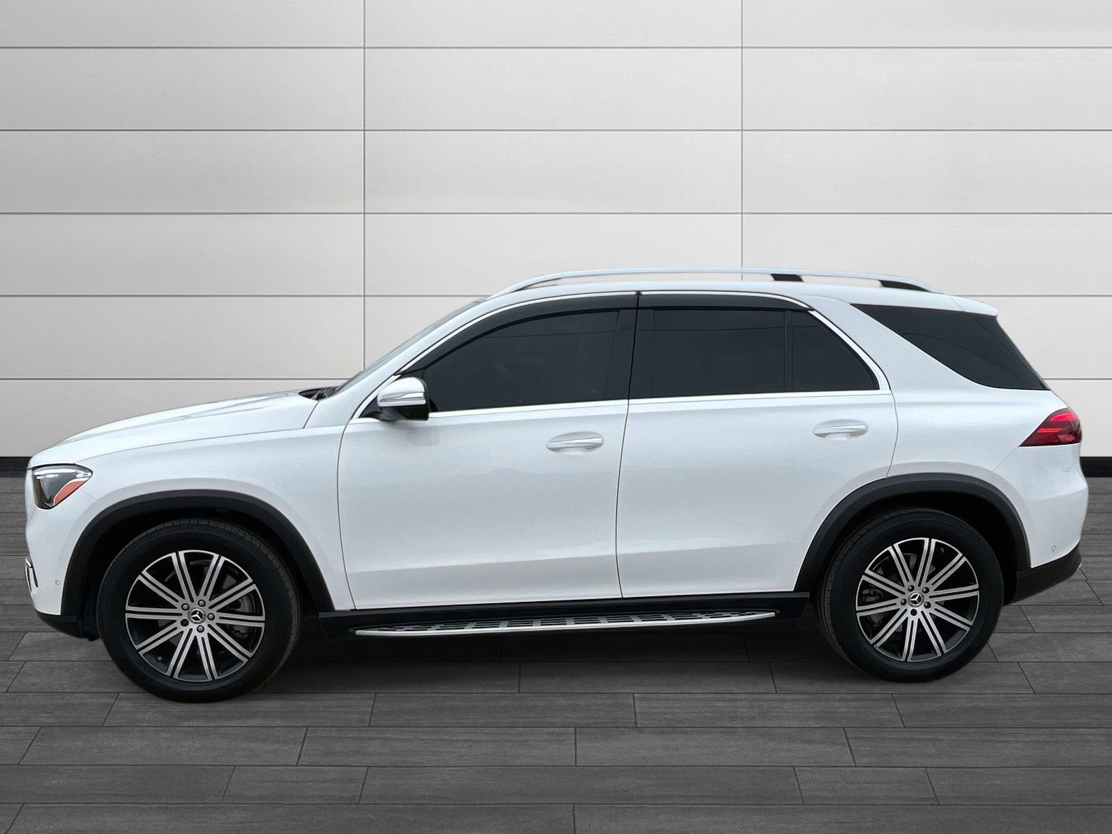 Certified 2025 Mercedes-Benz GLE 450 4MATIC image 5