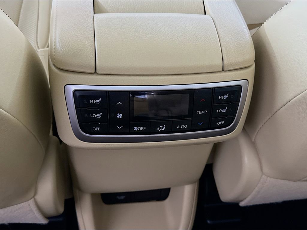 Certified 2019 Toyota Highlander Limited Platinum AWD/4WD image 30