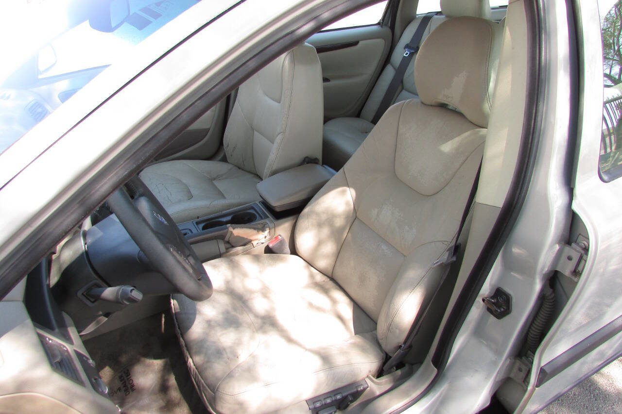 Used 2001 Volvo V70 image 13