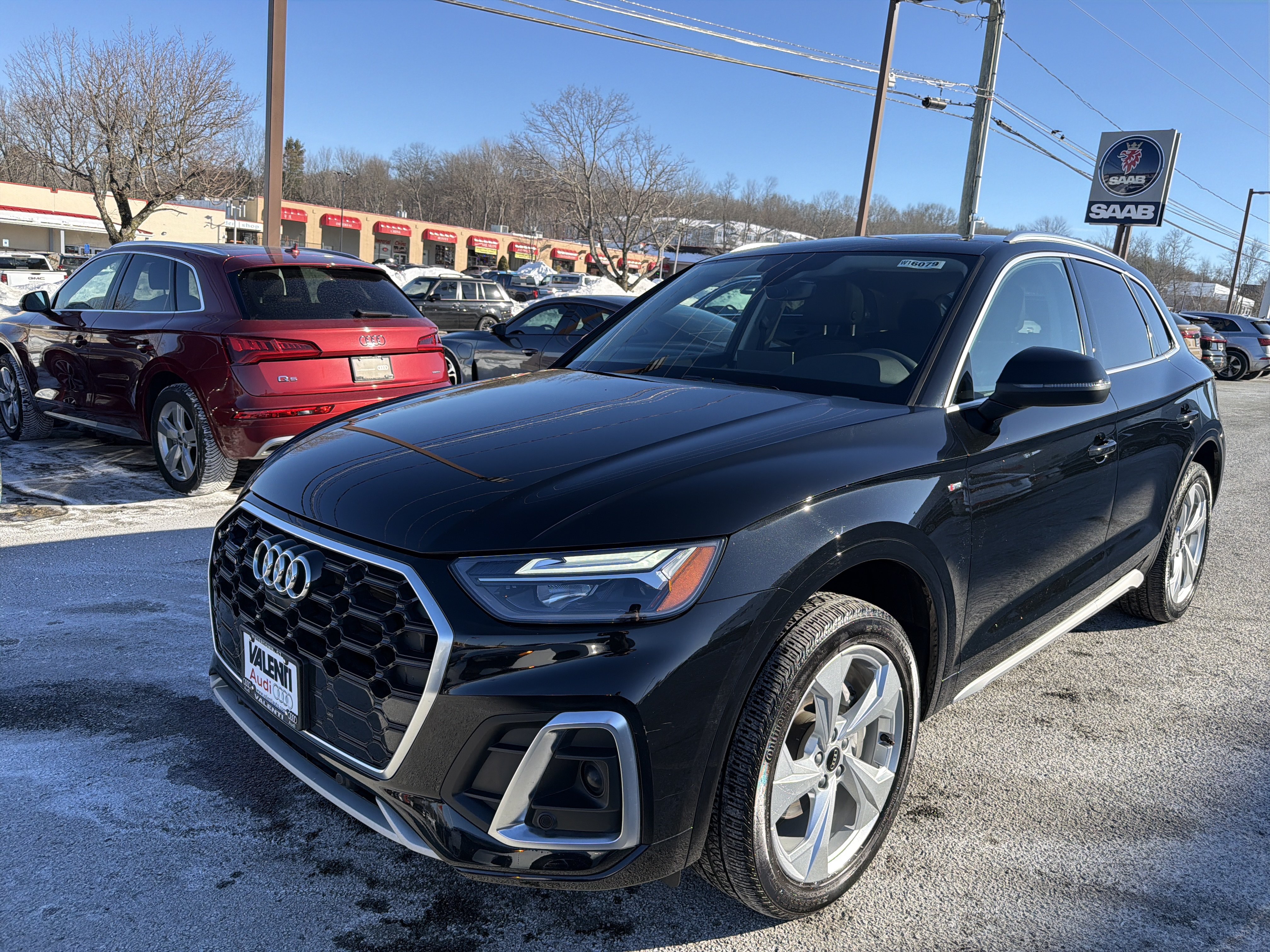 Certified 2023 Audi Q5 2.0T Premium Plus w/ Premium Plus Package AWD/4WD image 3
