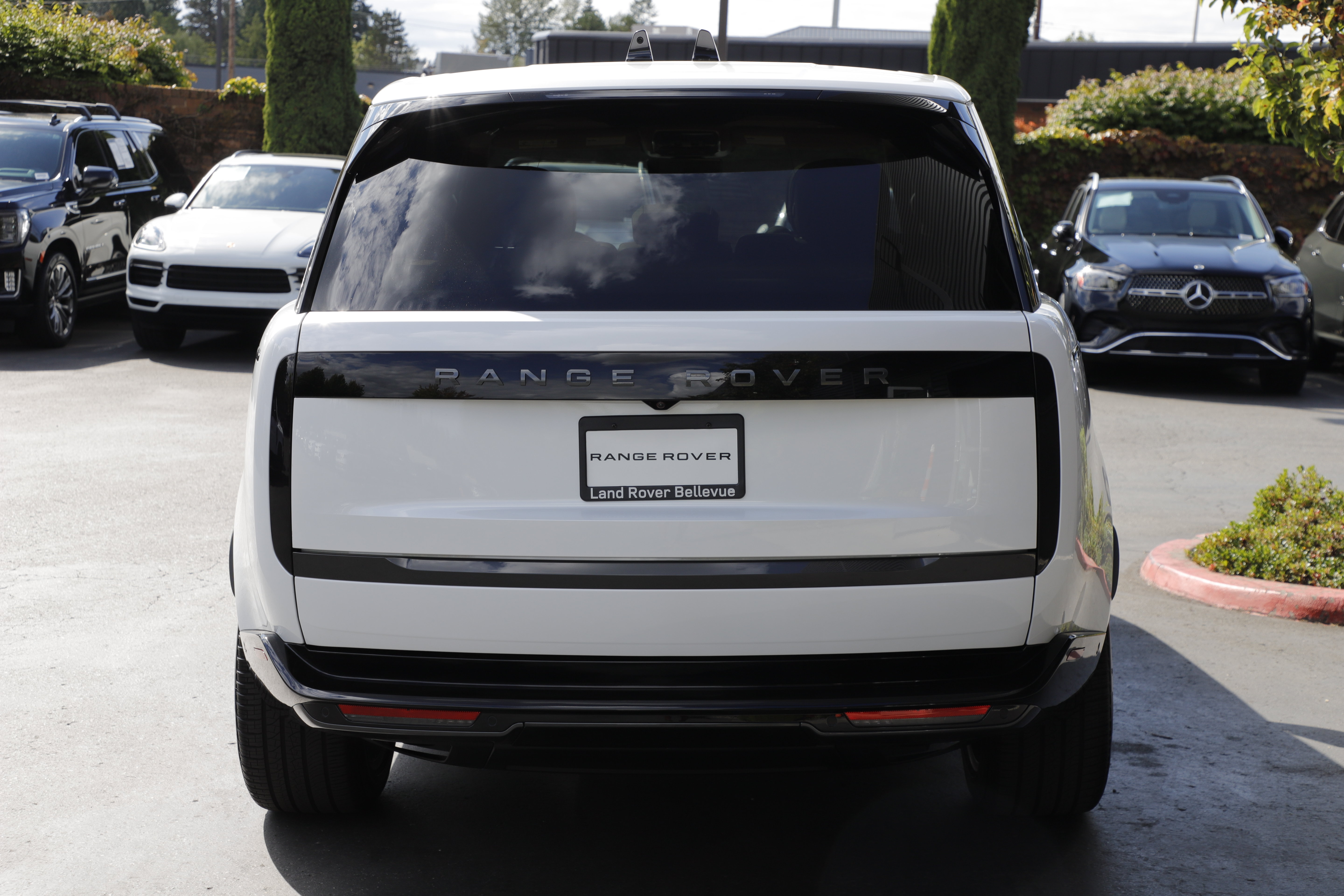 New 2026 Land Rover Range Rover SE AWD/4WD image 5