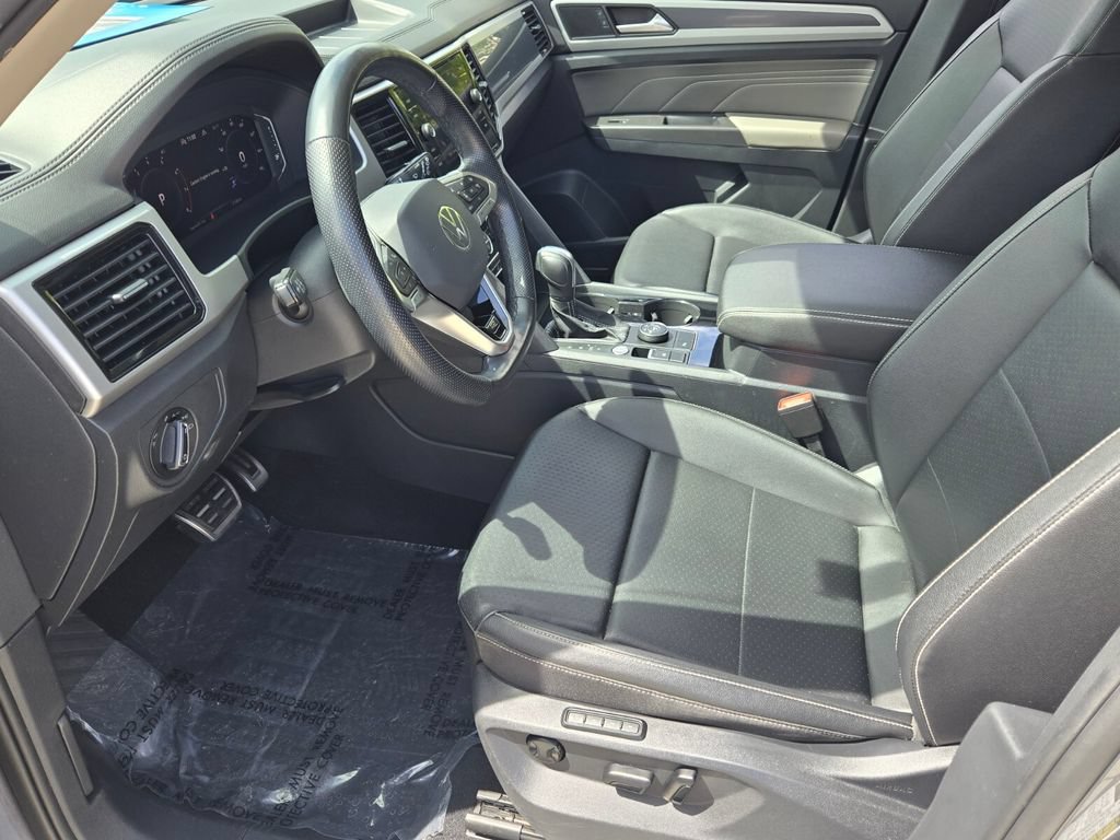 Certified 2023 Volkswagen Atlas SEL R-Line AWD/4WD image 10