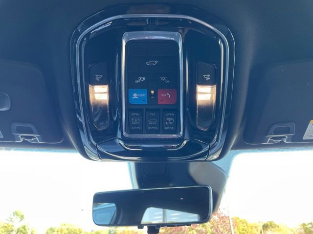 Used 2021 Jeep Grand Cherokee L Overland w/ Luxury Tech Group IV image 25