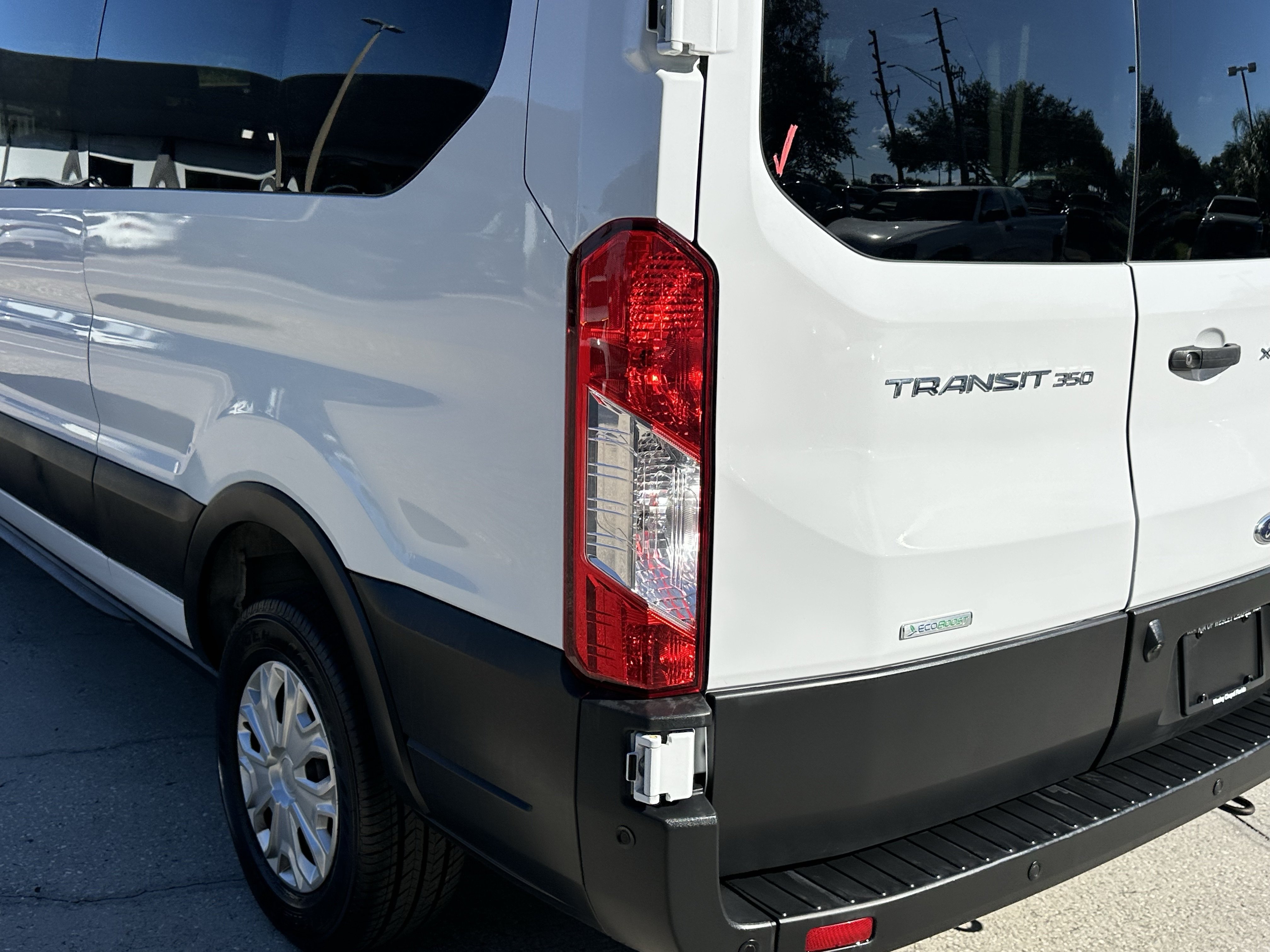 Used 2023 Ford Transit 350 XLT RWD image 8