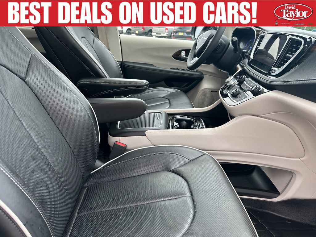 Used 2023 Chrysler Pacifica Limited w/ Uconnect Theater Family Group AWD/4WD image 27