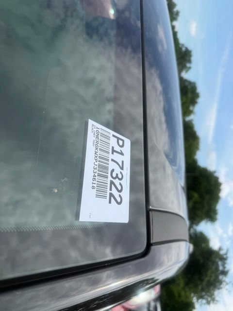 Used 2023 Chevrolet Traverse LT FWD image 5