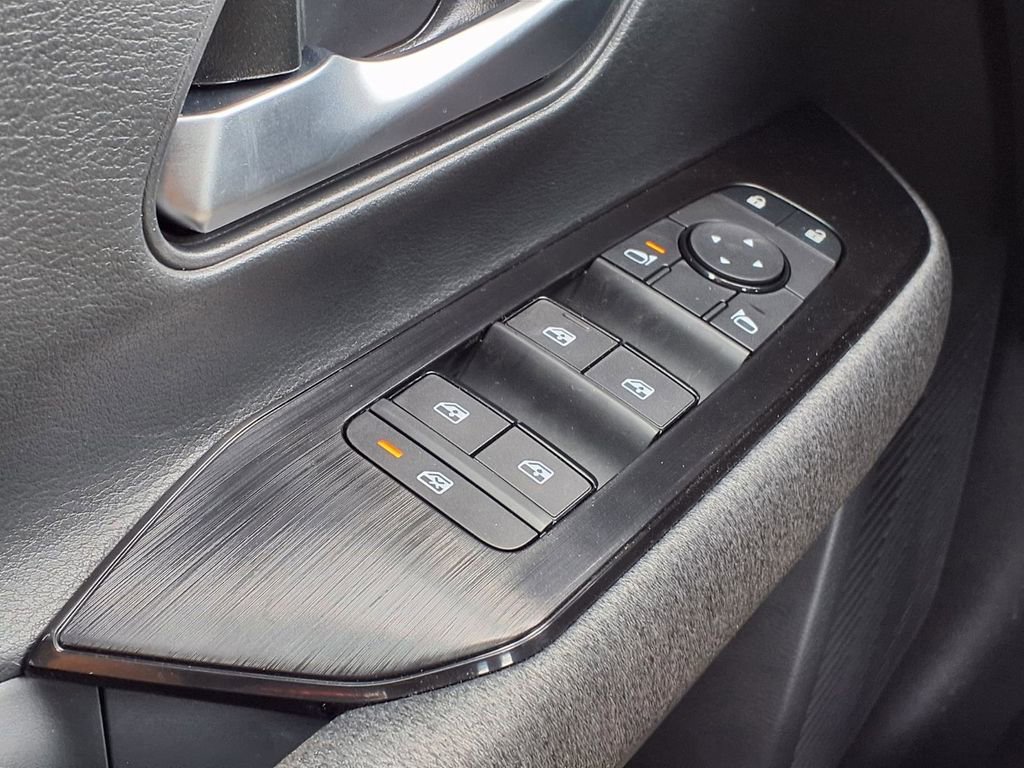 New 2026 Nissan Kicks SV w/ SV Premium Package image 17