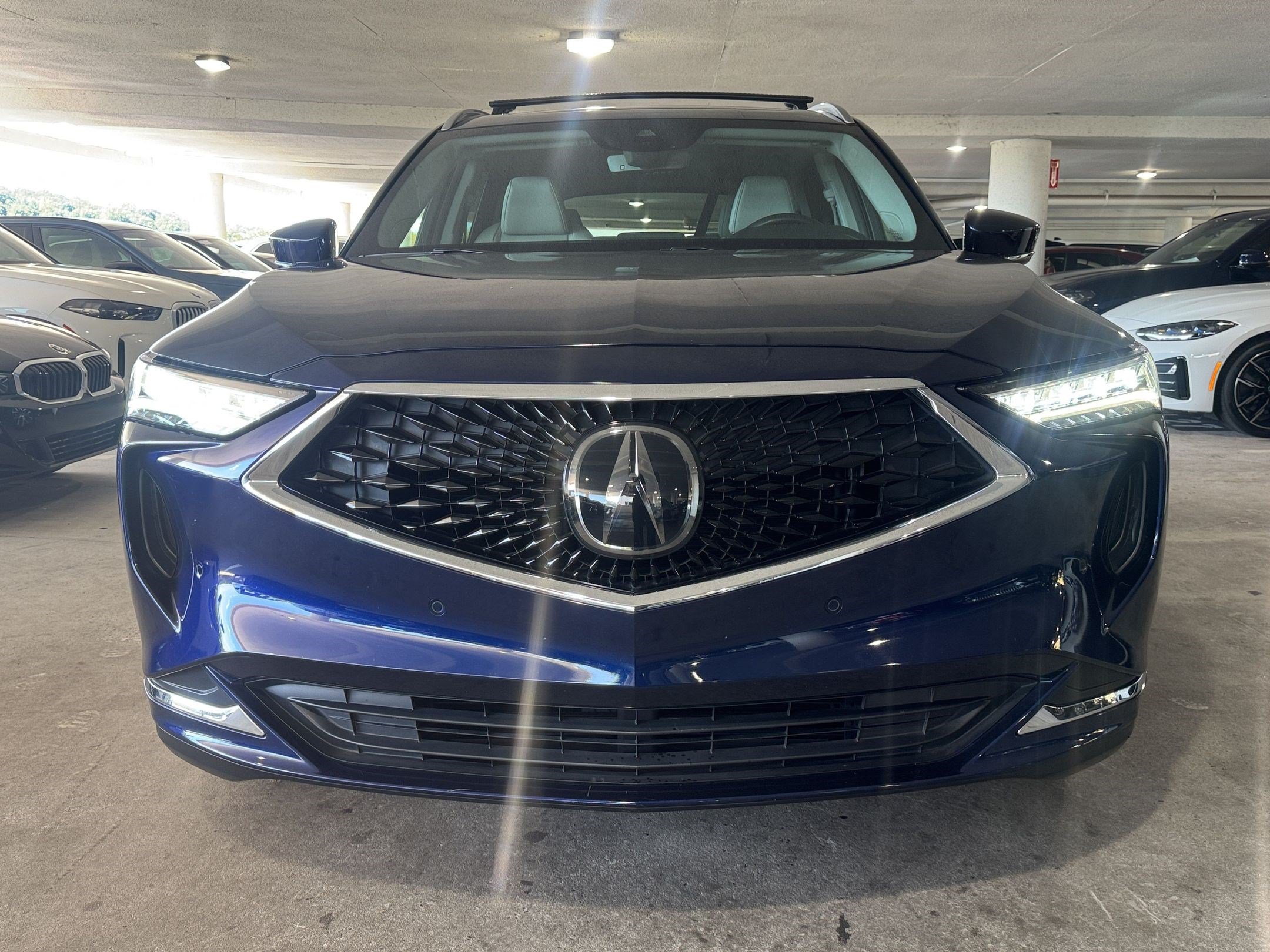 Used 2023 Acura MDX w/ Technology Package FWD image 4