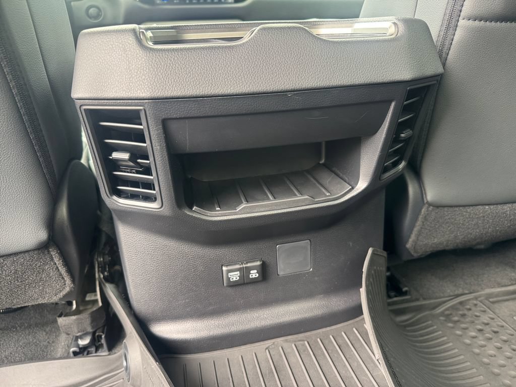 Used 2026 Toyota Tundra Limited AWD/4WD image 19