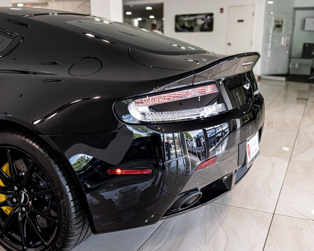 Used 2017 Aston Martin V12 Vantage S RWD image 14