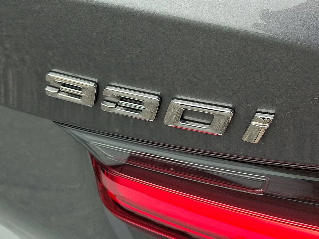 Used 2026 BMW 330i xDrive Sedan AWD/4WD image 34