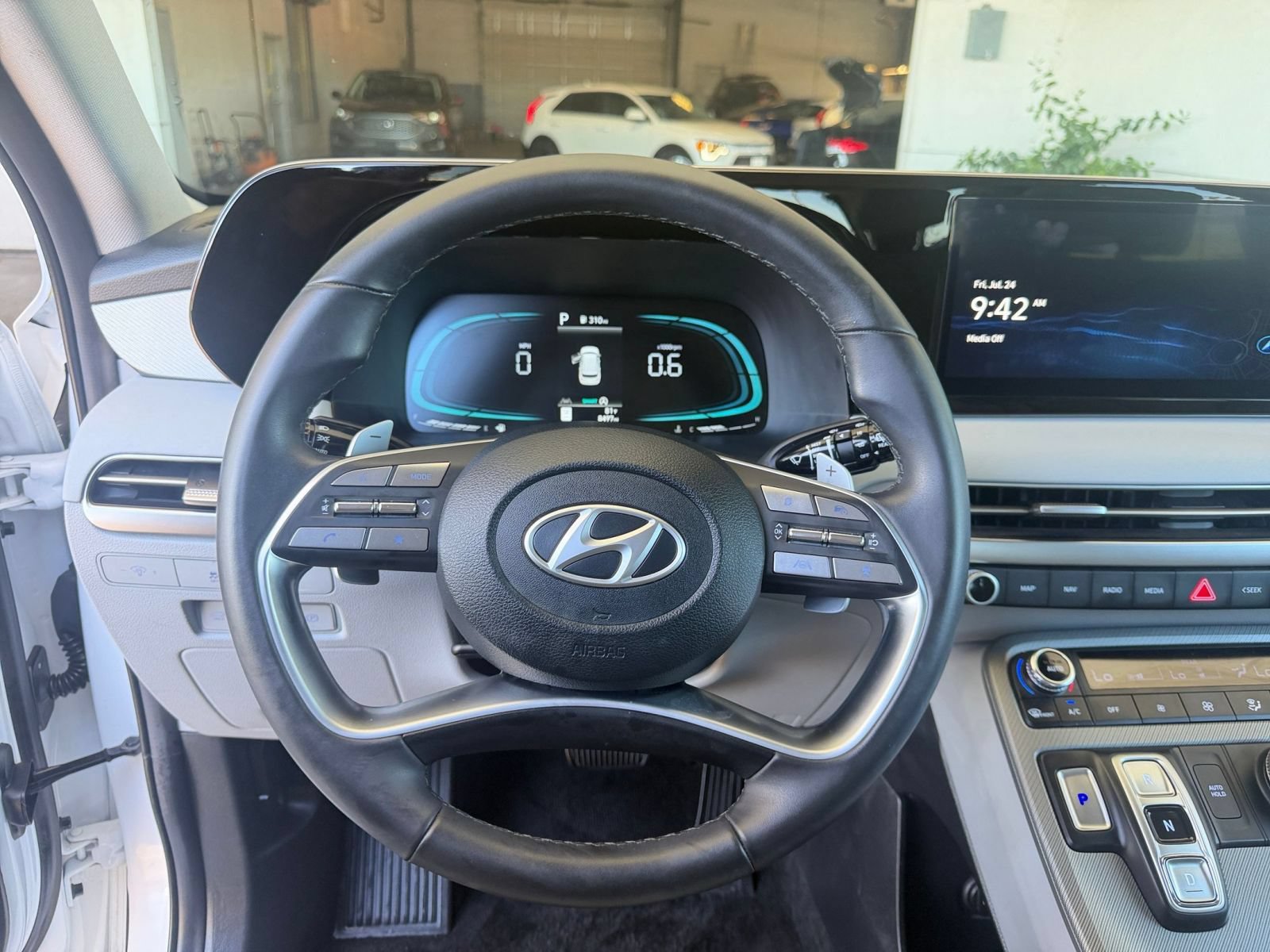 Used 2025 Hyundai Palisade SEL FWD image 31