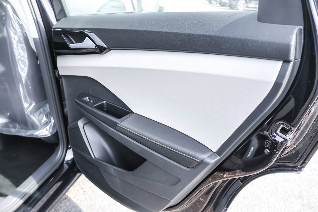 Used 2025 Volkswagen Taos S image 29