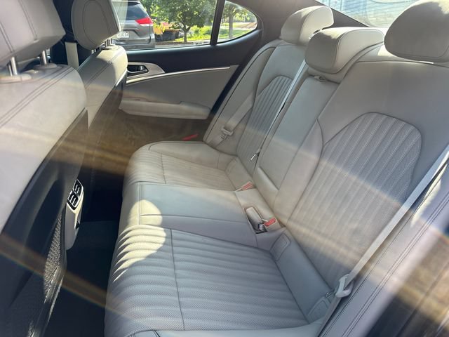Used 2022 Genesis G70 2.0T w/ Prestige Package RWD image 17