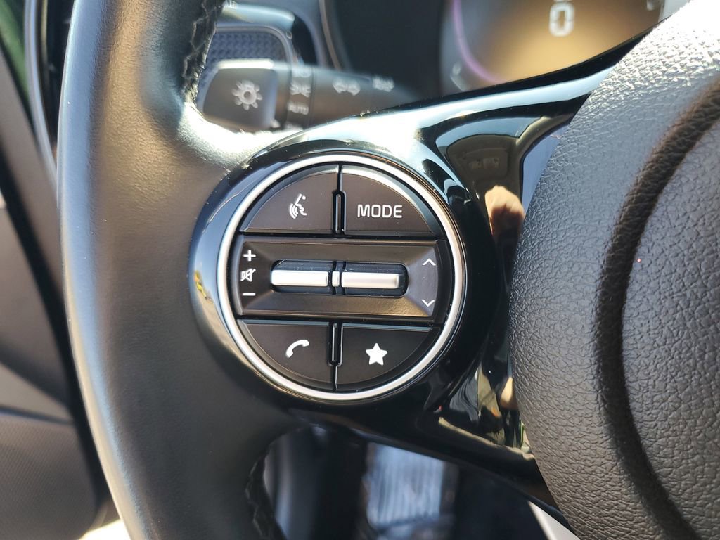 Used 2023 Kia Soul EX image 12