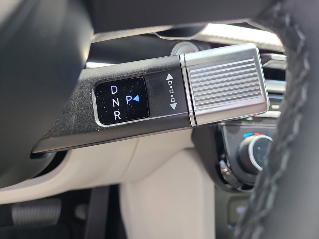 New 2025 Hyundai Tucson Limited image 16