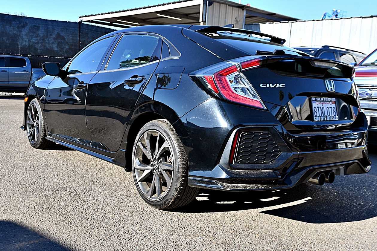 Used 2018 Honda Civic Sport image 5