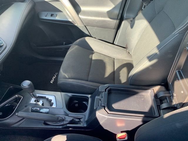 Used 2017 Toyota RAV4 XLE image 33
