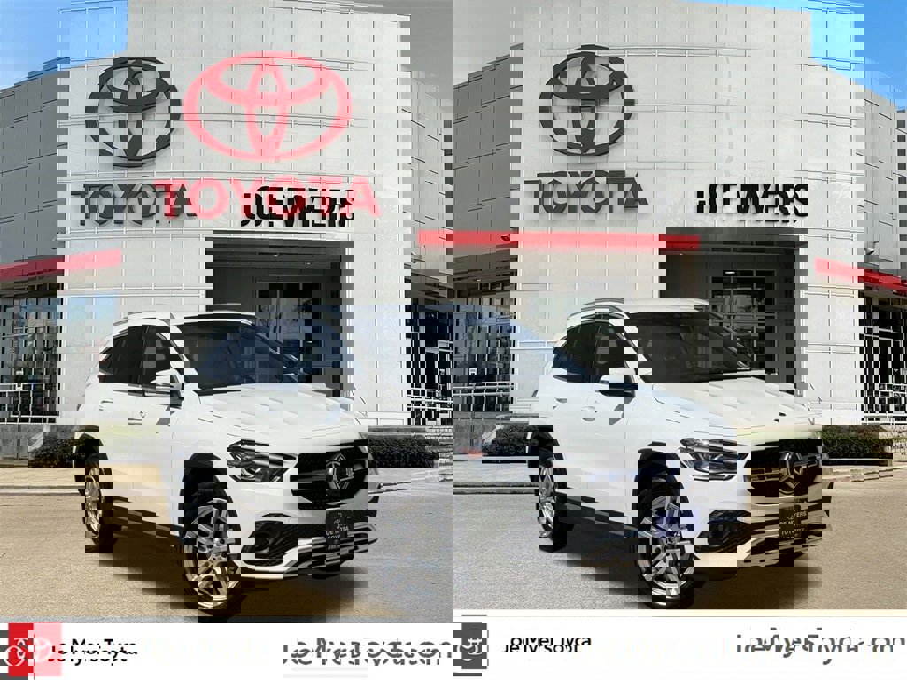 Used 2023 Mercedes-Benz GLA 250 4MATIC w/ Premium Package