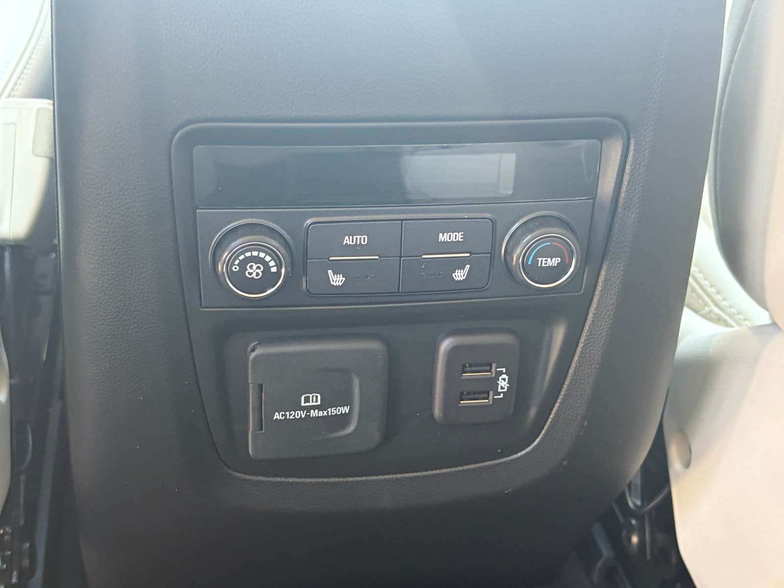 Used 2023 Buick Enclave Avenir w/ Avenir Technology Package FWD image 12