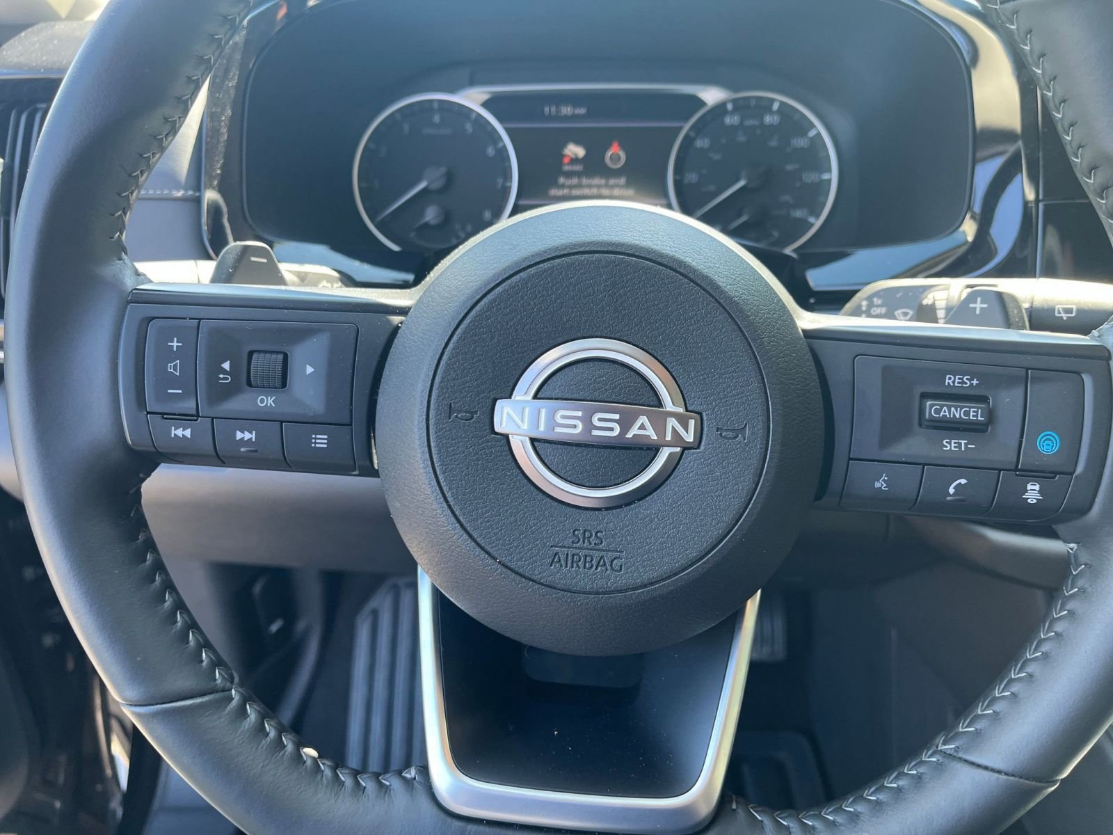 Used 2025 Nissan Pathfinder SV FWD image 30