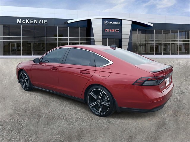 Used 2023 Honda Accord Sport image 3