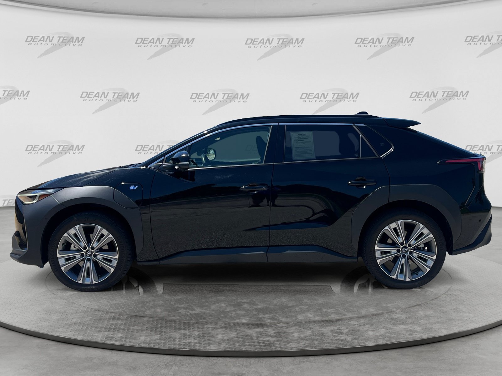 Used 2023 Subaru Solterra AWD image 4