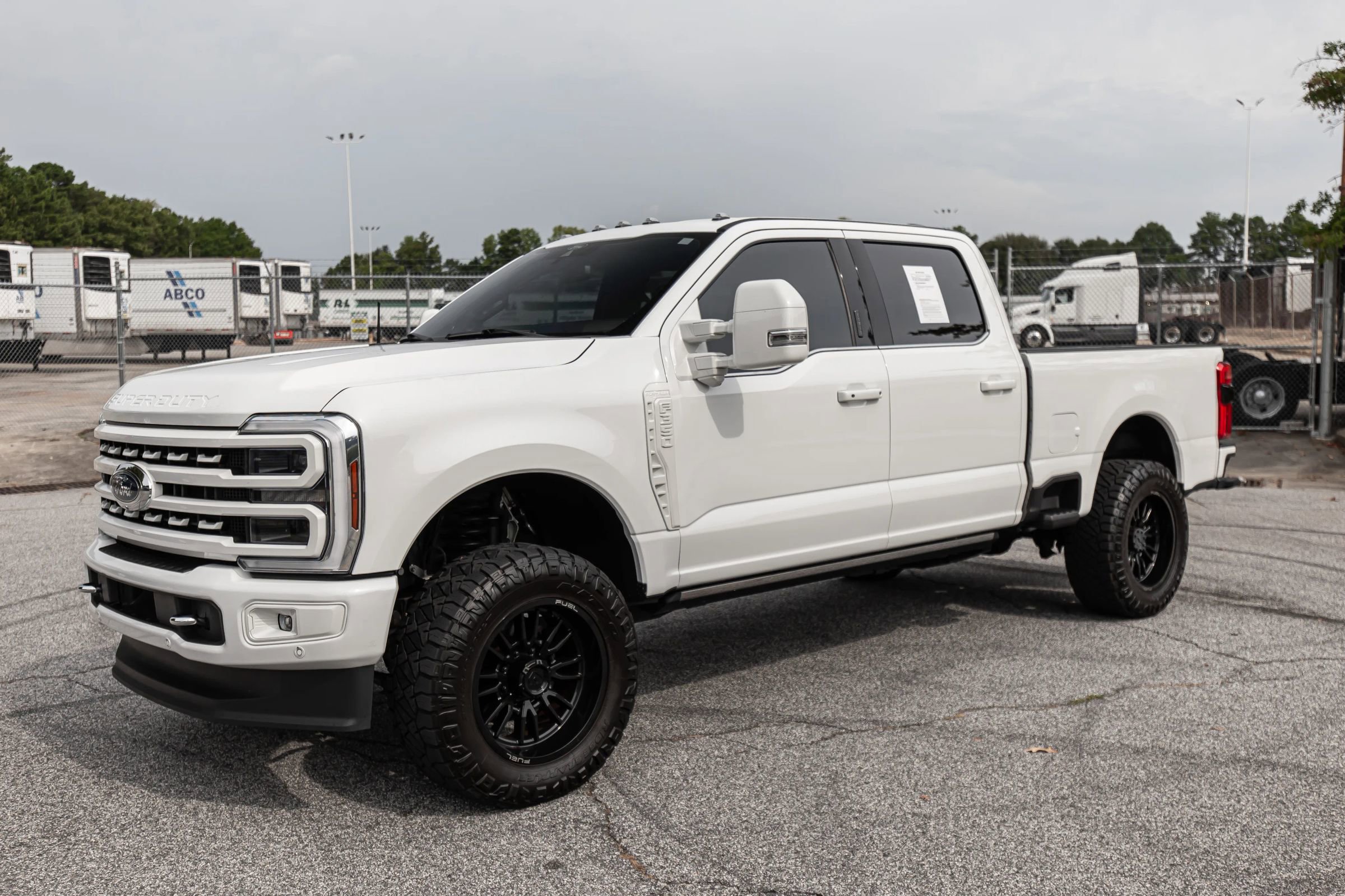 Used 2024 Ford F350 Platinum w/ FX4 Off-Road Package image 5