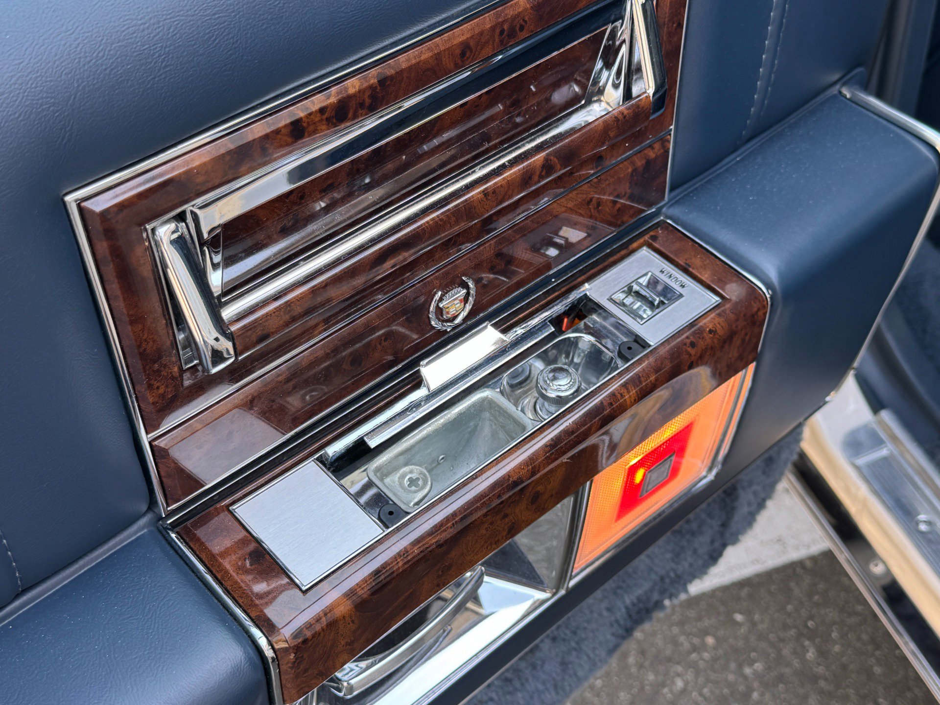 Used 1991 Cadillac Brougham image 44