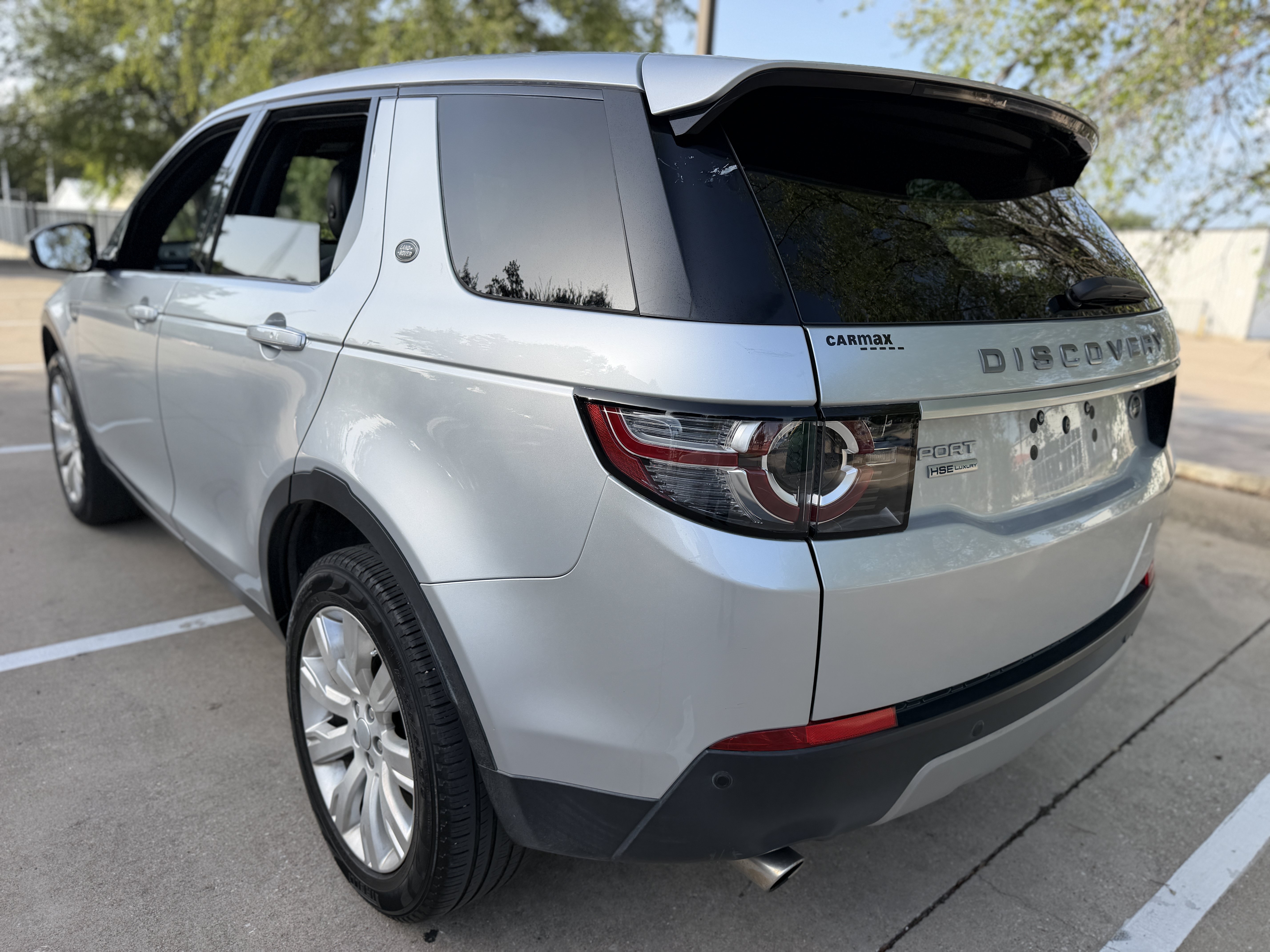 Used 2015 Land Rover Discovery Sport HSE Luxury AWD/4WD image 5