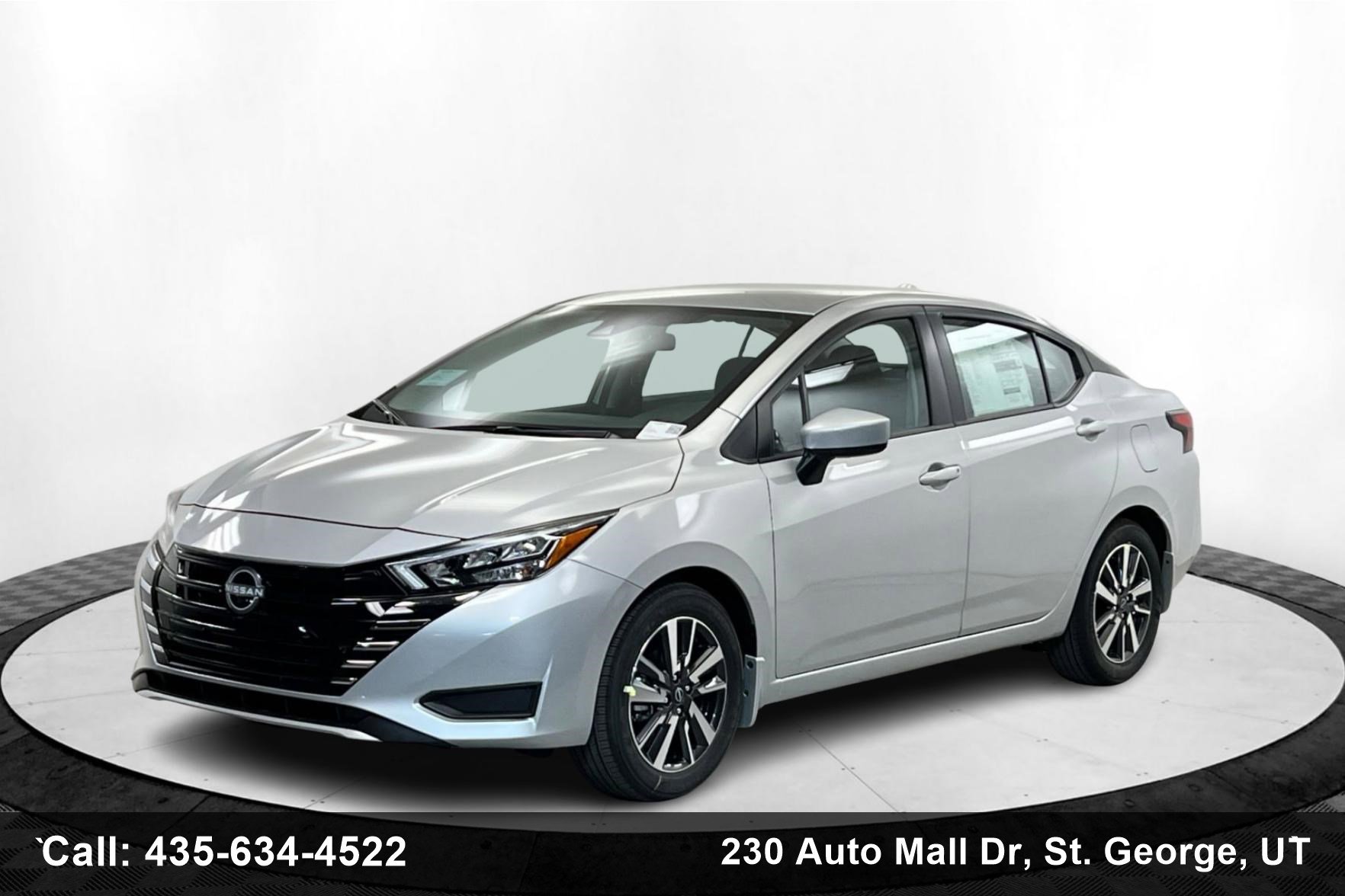 New 2025 Nissan Versa SV w/ Trunk Package