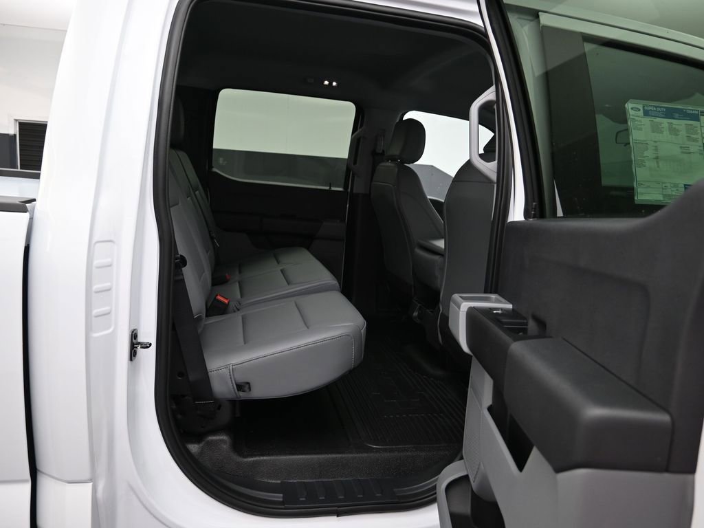 New 2026 Ford F250 XL w/ XL Chrome Package image 29