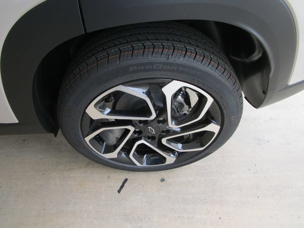 New 2026 Chevrolet Trax RS w/ Driver Confidence Package FWD image 10