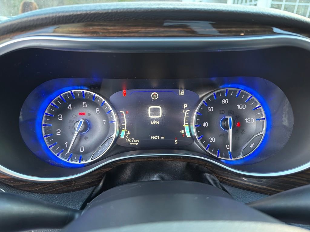 Used 2022 Chrysler Pacifica Limited image 19