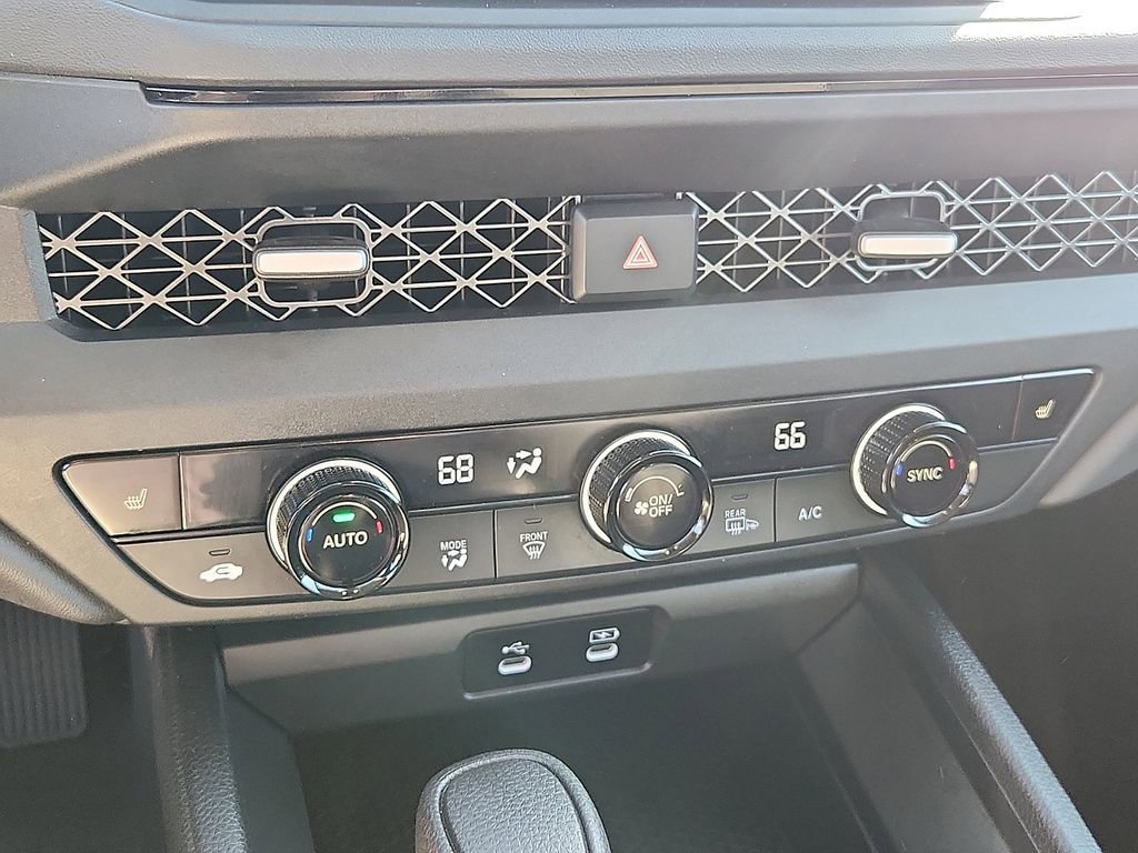 Certified 2025 Honda Accord SE image 9