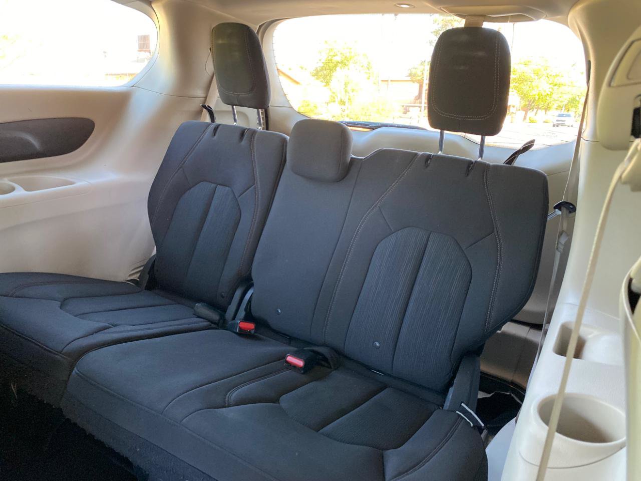 Used 2019 Chrysler Pacifica LX w/ Tire & Wheel Group FWD image 36