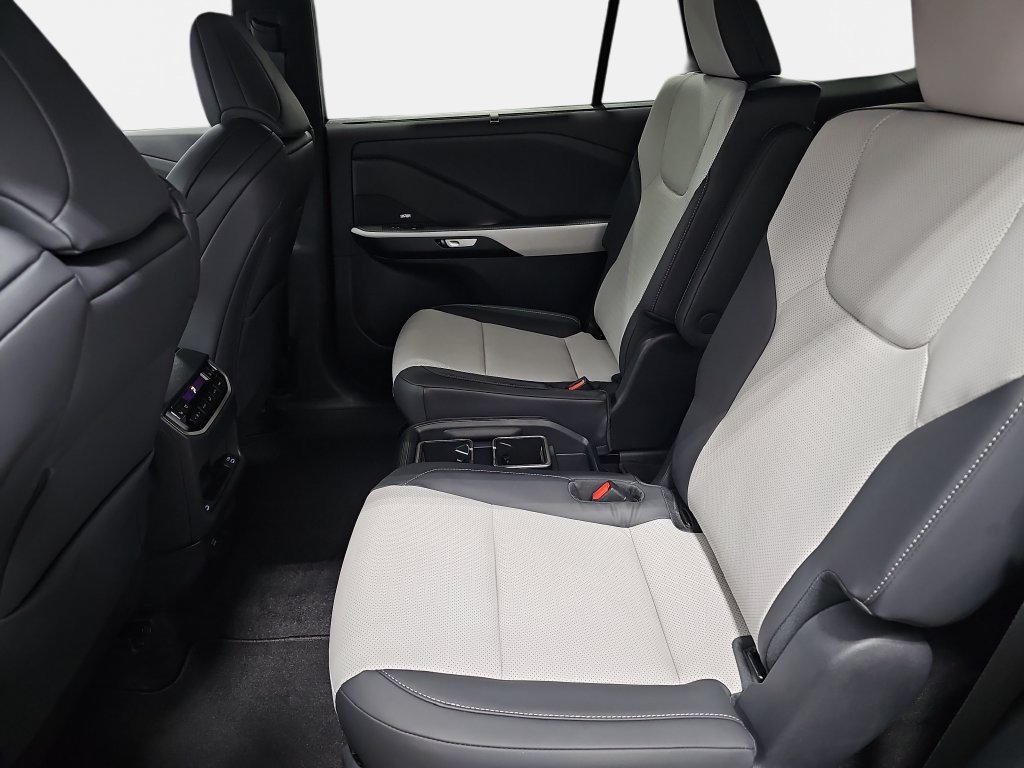 New 2026 Lexus TX 500h AWD w/ Technology Package image 10
