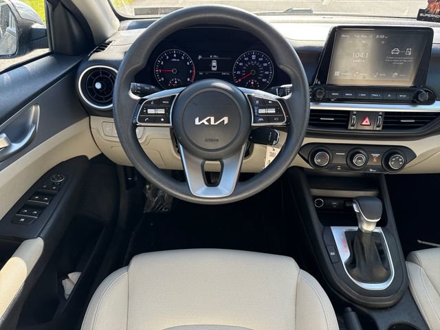 Used 2023 Kia Forte LXS w/ LXS Technology Package FWD image 16