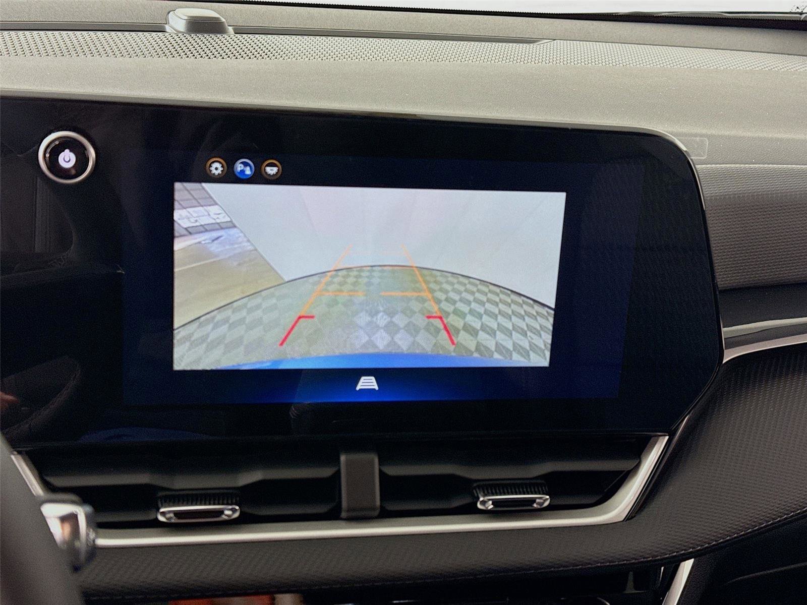 New 2026 Chevrolet Equinox LT AWD/4WD image 8