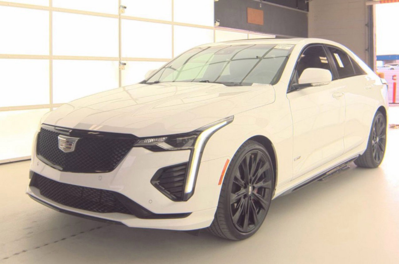 Used 2021 Cadillac CT4 V w/ Technology Package image 2