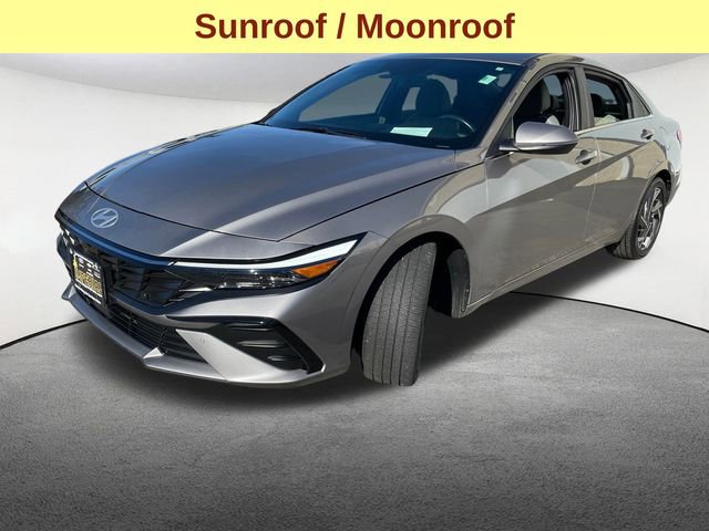 Used 2024 Hyundai Elantra Limited image 5