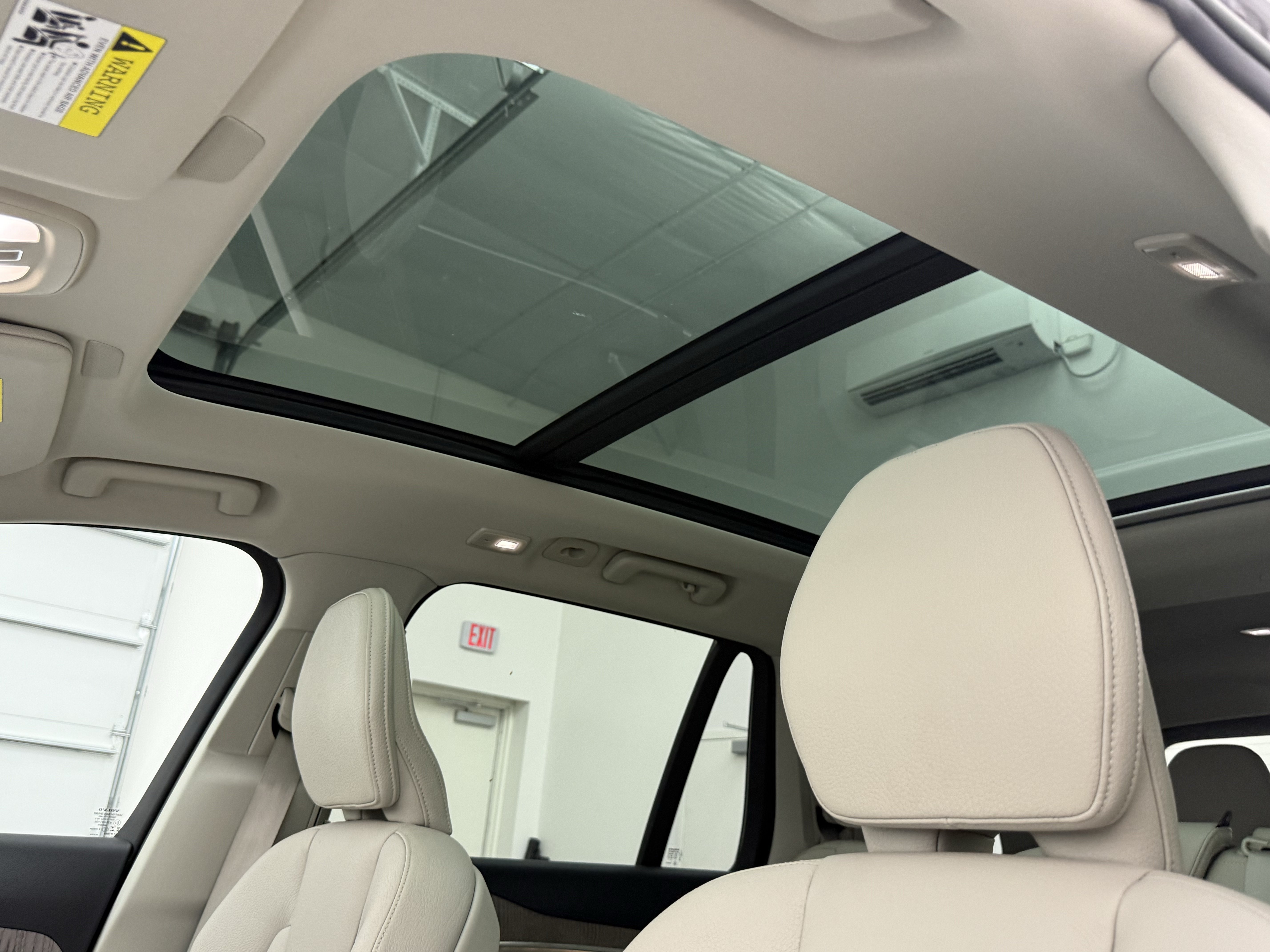 Certified 2023 Volvo XC90 B6 Plus w/ Protection Package Premier AWD/4WD image 14